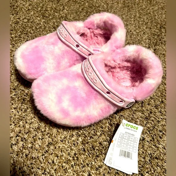 classic fur sure crocs pink